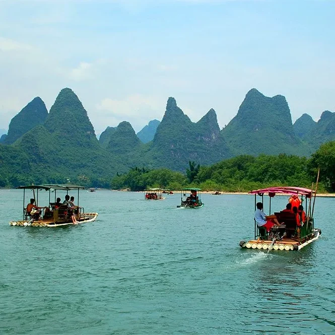 Yangshuo-Guilin-River-Scene
